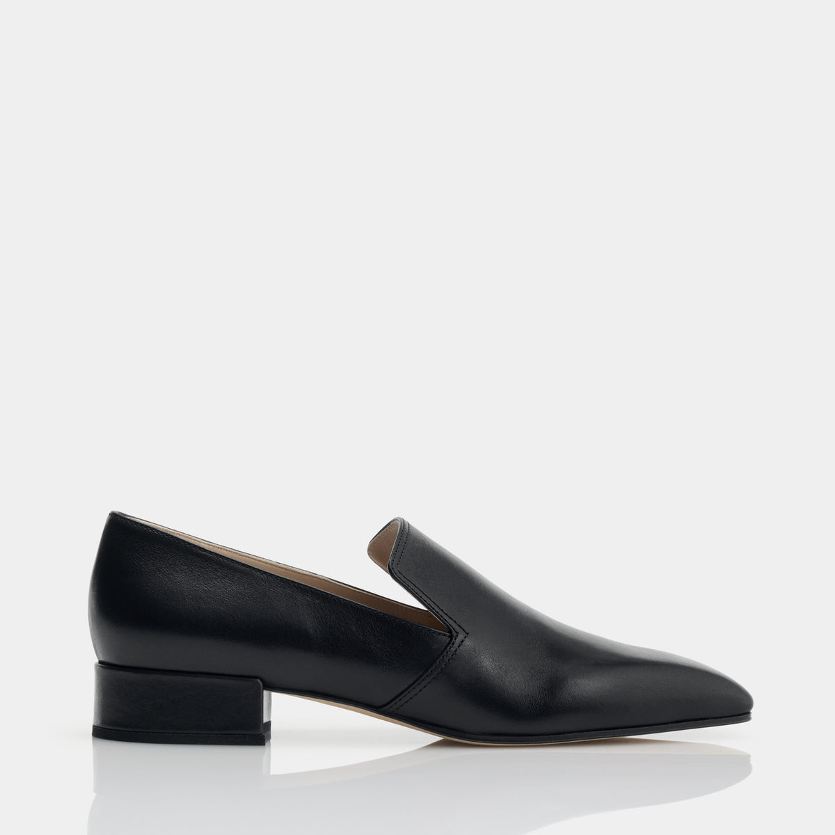 CLASSIC SQUARE LOAFER