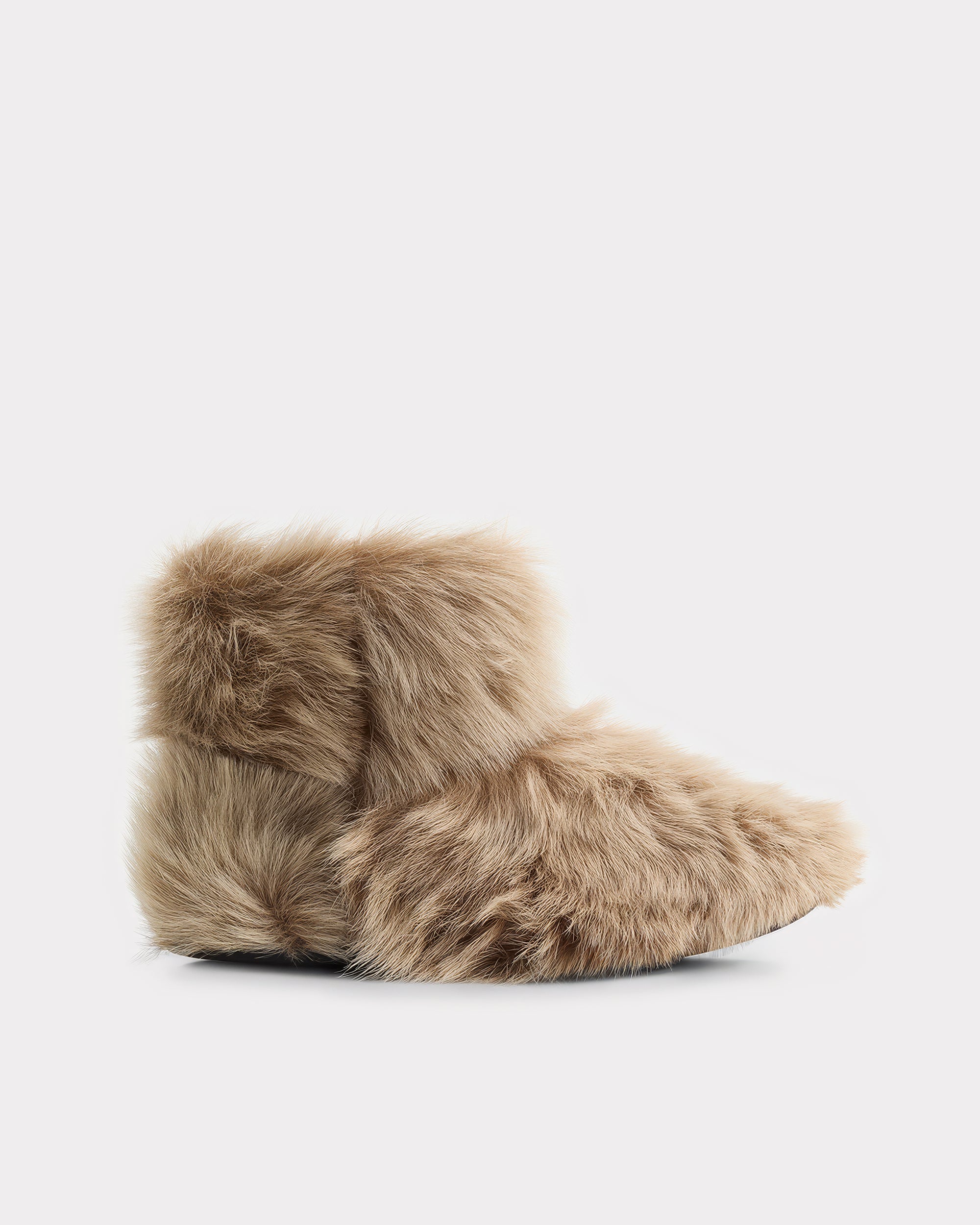 BIG FUR BOOT