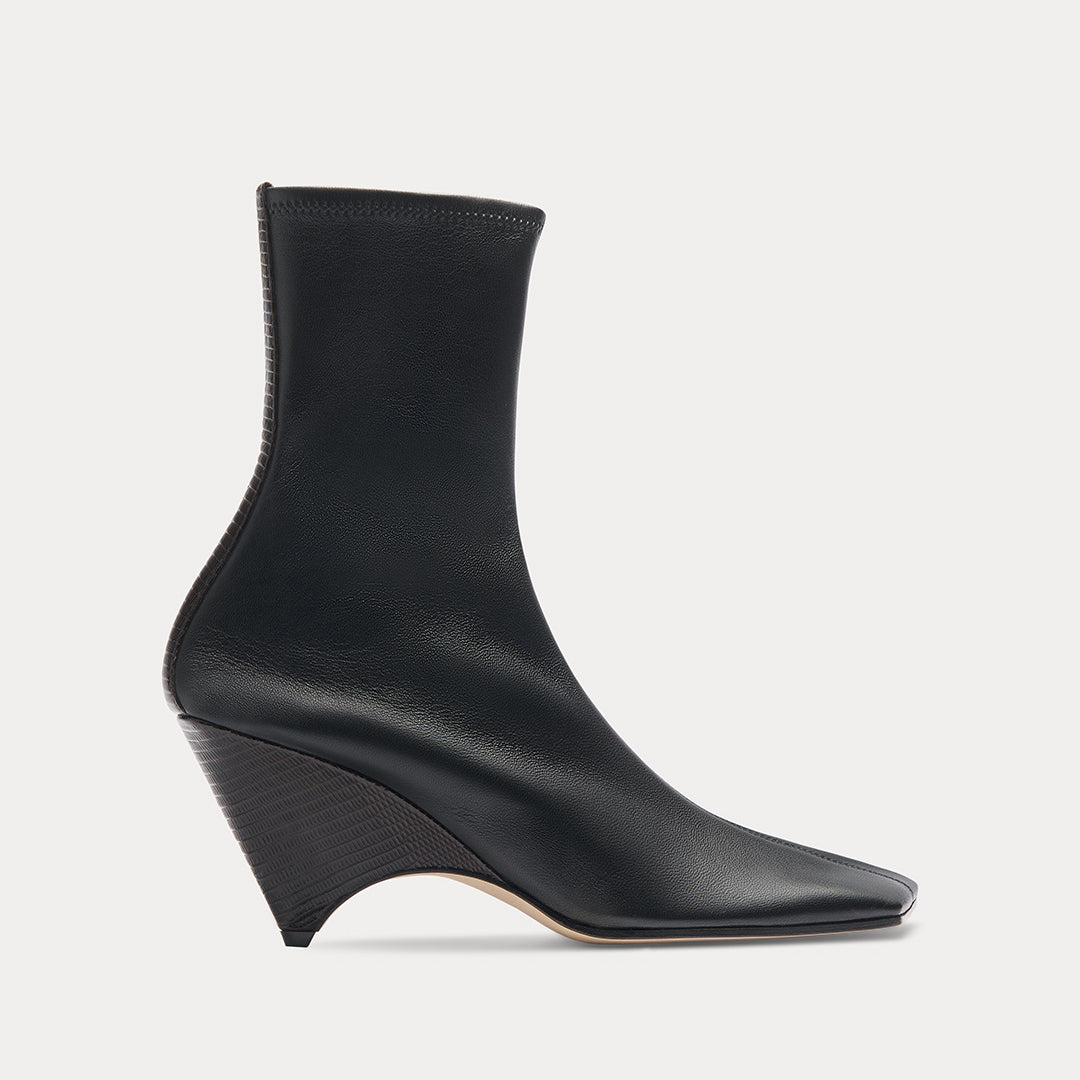 EDGE STRETCH ANKLE BOOT