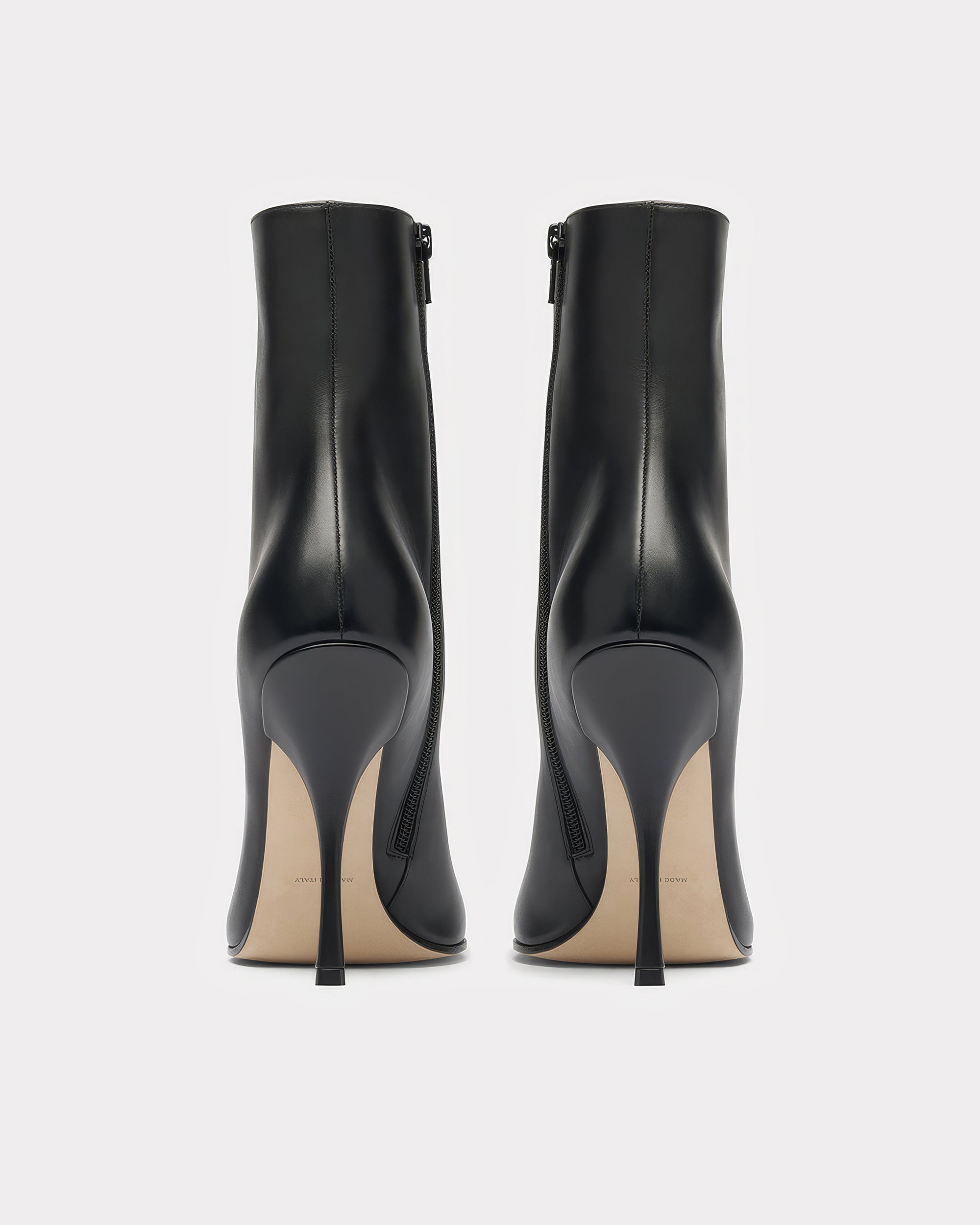 HIGH ANKLE BOOT
