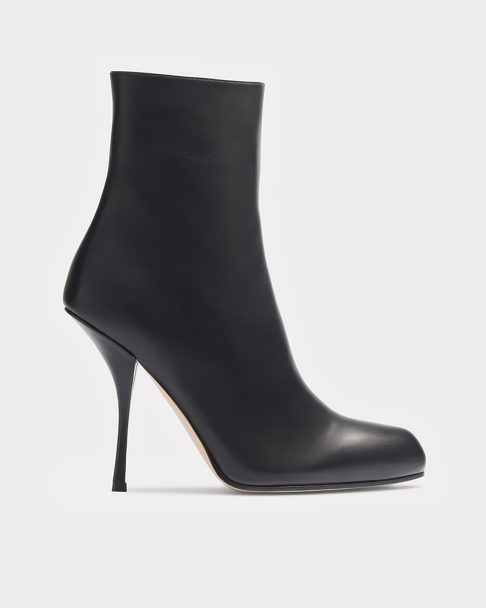 HIGH ANKLE BOOT