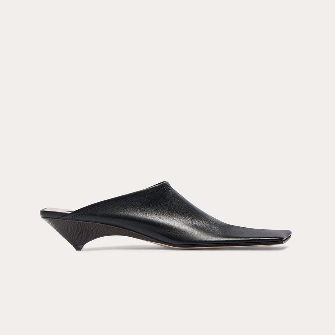 EDGE STRETCH MULE